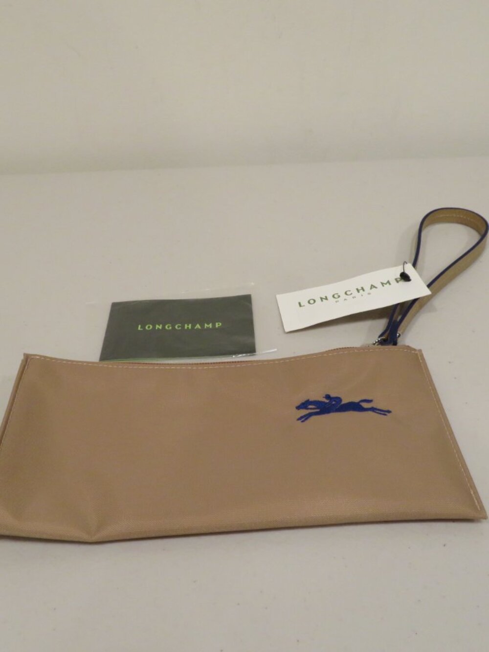 Longchamp Beige Wristlet Blue Logo Leather Trim NWT - Picture 4 of 11